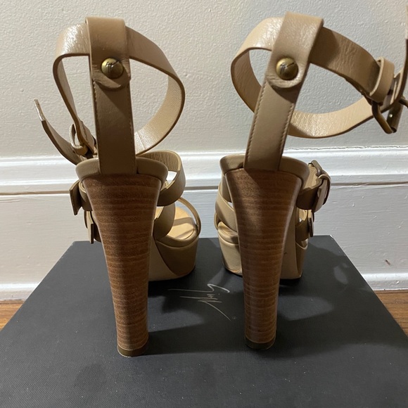 Giuseppe Zanotti Buckle Heels - Picture 8 of 9